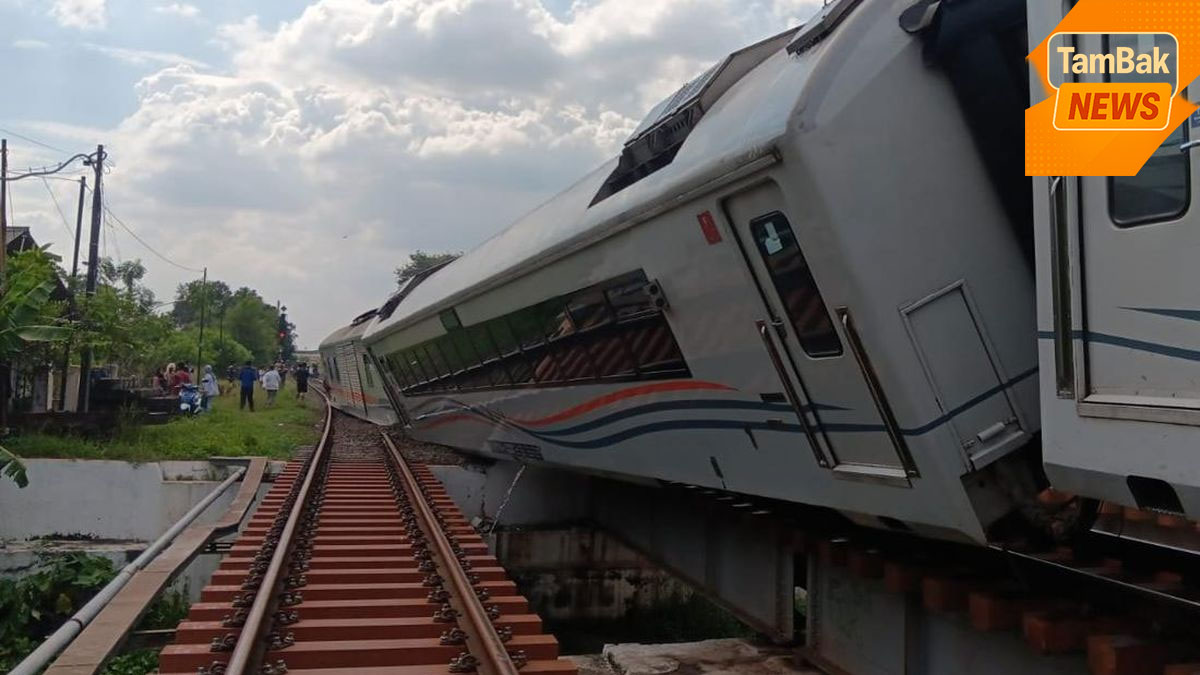 KAI Minta Maaf Kereta Purwojaya Anjlok, Penyebab Lagi Diusut