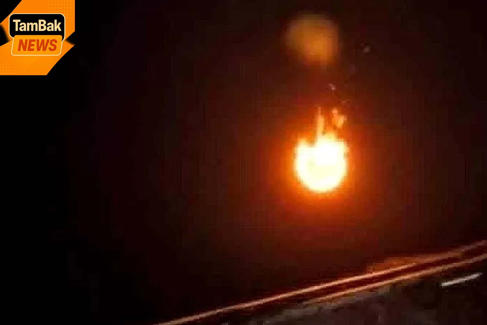 Meteor Jatuh di Cirebon Hari Ini Bikin Geger